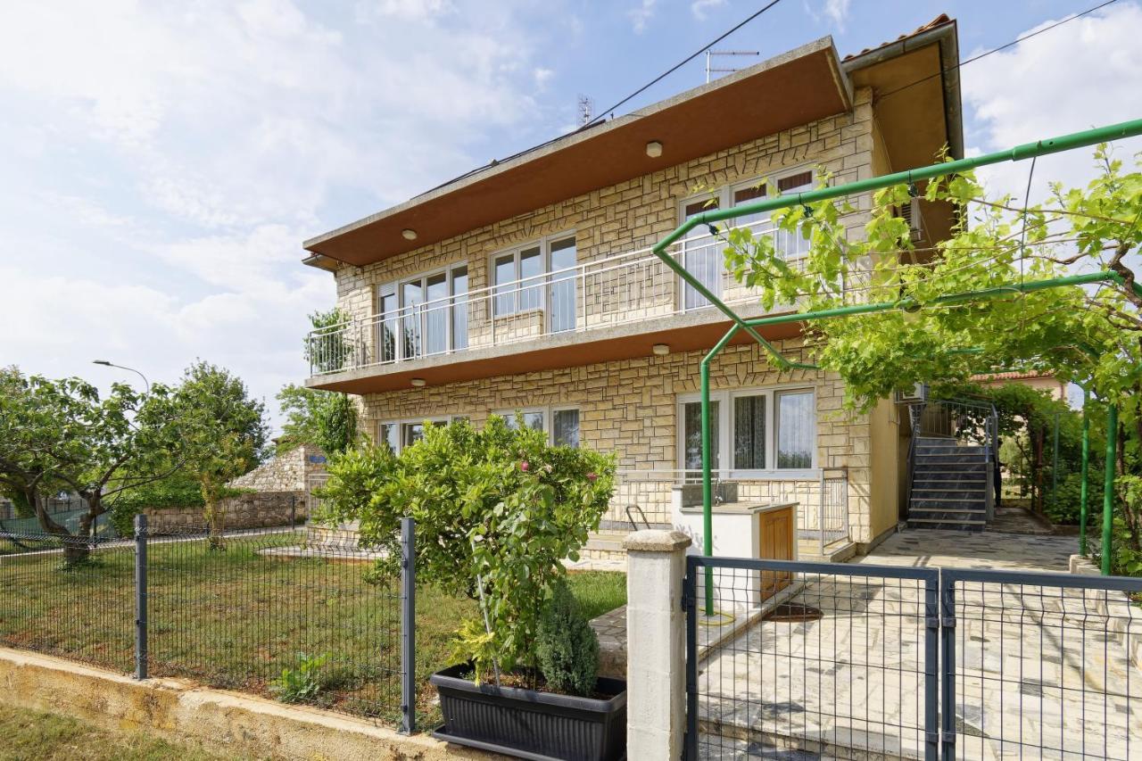 Apartment Patrik By Rent Istria Umag Extérieur photo