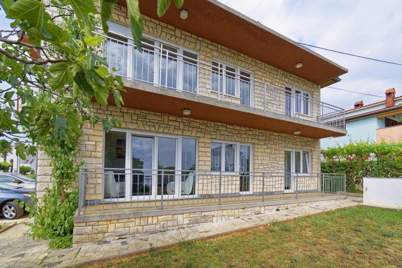 Apartment Patrik By Rent Istria Umag Extérieur photo