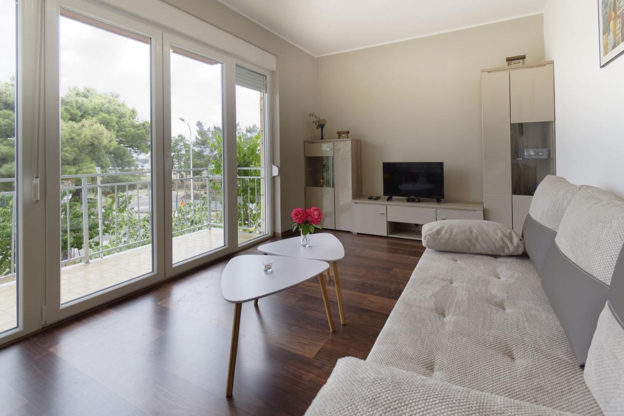 Apartment Patrik By Rent Istria Umag Extérieur photo